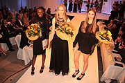 Die Siegerinnen des Bayern Supermodel Contests 2014 Platz 2 Nicole Atheno (li.), Platz 1 Sandra Fuhrmann (mi.), Platz 3 Sarah Endress (re.) (©Foto. MartiN Schmitz)